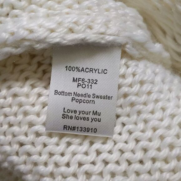 💐MUMU Sweater Size XS Runs bigger - Picture 7 of 10